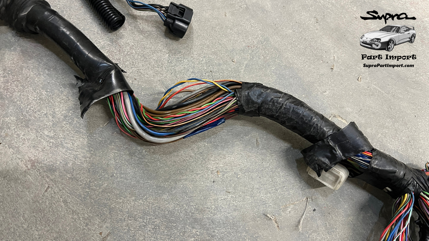 *RARE* JZA80 Supra OEM RHD TT Auto 2JZ-GTE Non-VVTi + Auto Gearbox Engine Harness (82121-14810 / 82121-14811)