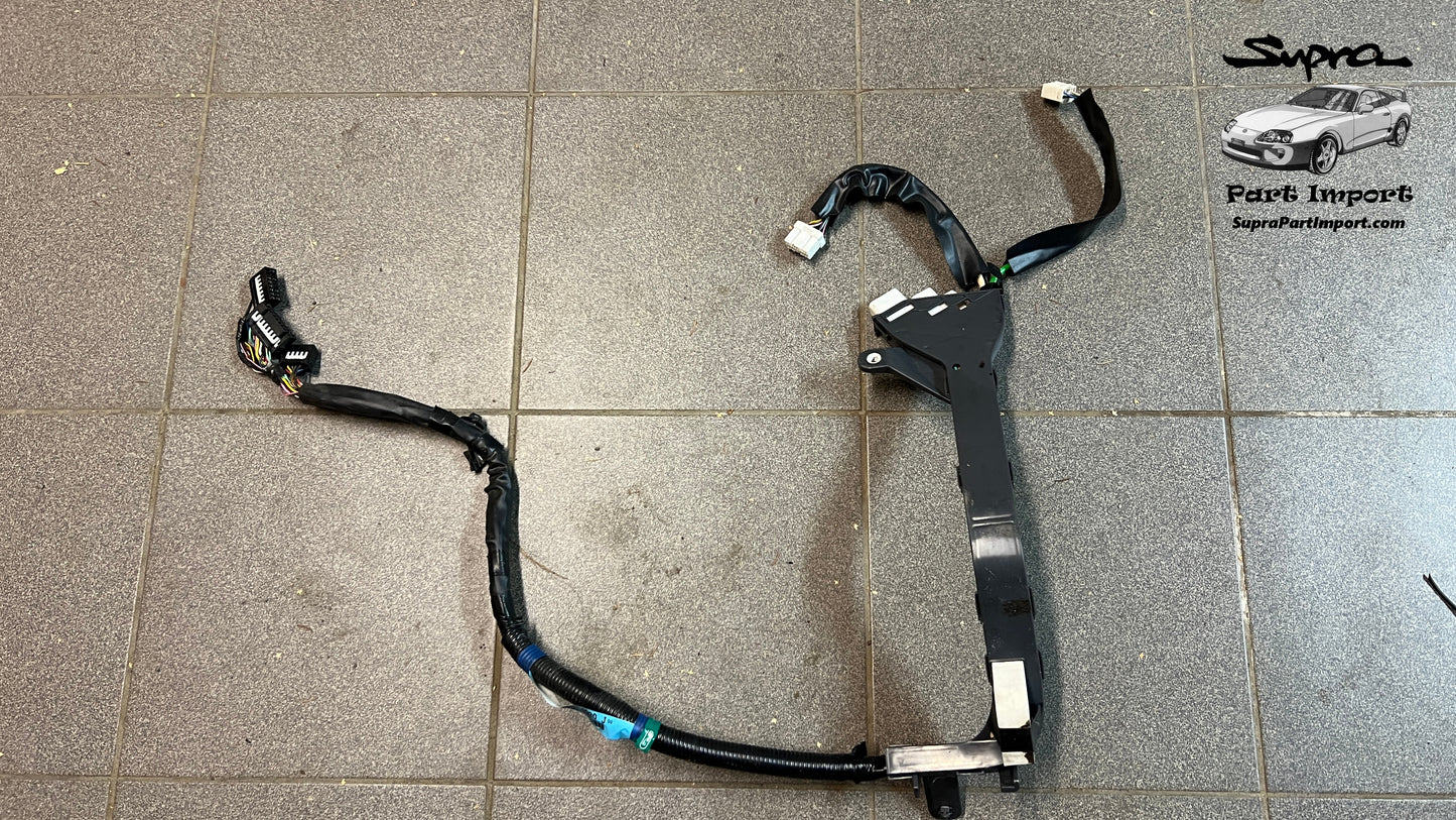JZA80 Supra OEM Radio Amplifier Harness (82166-14080)