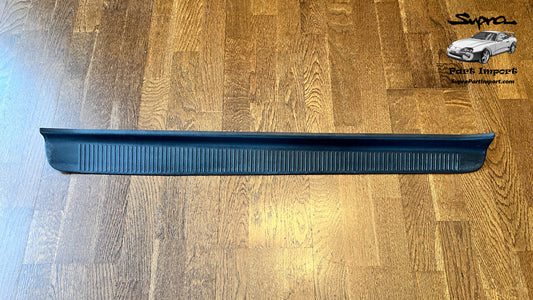 JZA80/MK4 Supra Genuine OEM LHD/RHD RH External Door Sill Trim (67911-14030-C0 / 67911-14900)