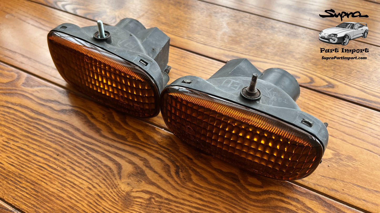 *DISCONTINUED, MINT* JZA80/MK4 Supra Genuine OEM LHD/RHD S1 Front Turn Signal Set (81511-14370 + 81521-14370)