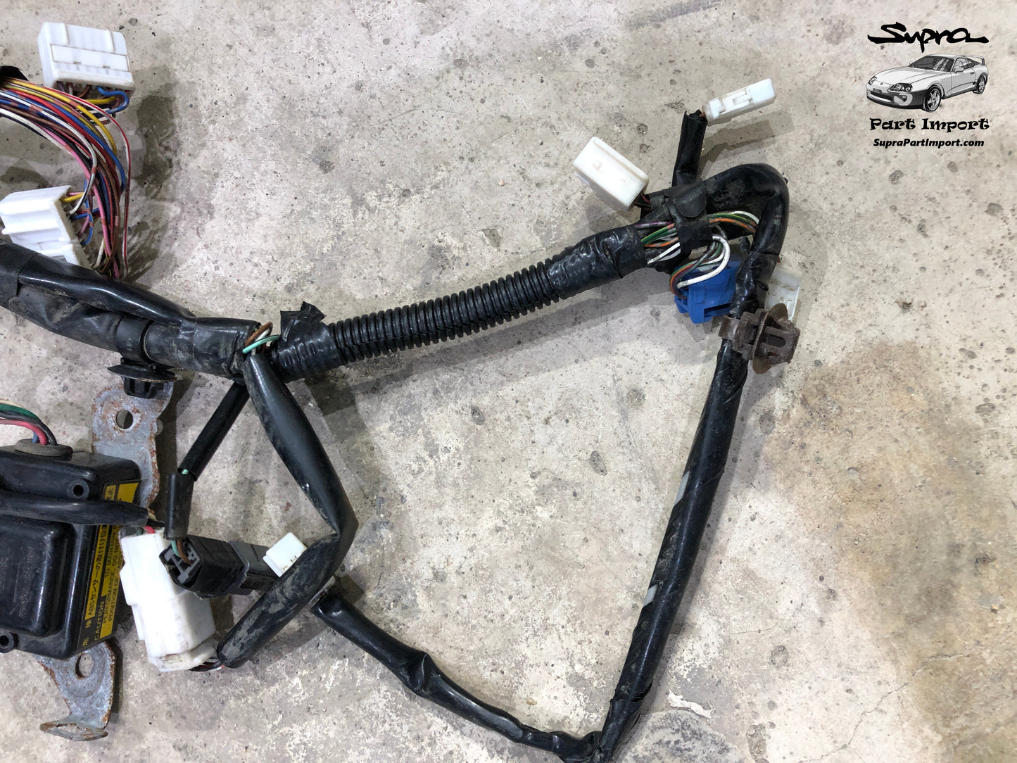 JZA80 Supra RHD JDM GZ-Spec Prefacelift Interior Wiring with Fuse Box and Electronic Modules