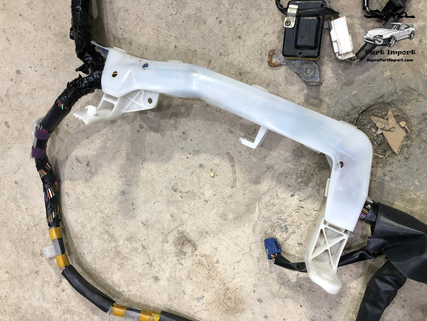 JZA80 Supra RHD JDM GZ-Spec Prefacelift Interior Wiring with Fuse Box and Electronic Modules